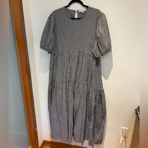 Fun gingham Eri & Ali maxi dress size large. With pockets!